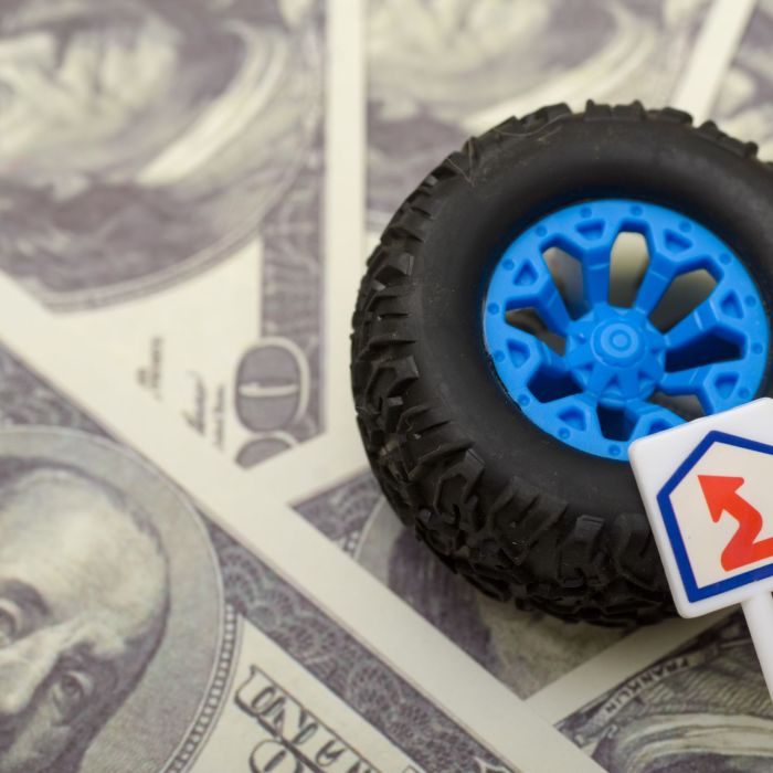 Economy vs High-End Tires: Which Option Offers the Best Bang for Your Buck?